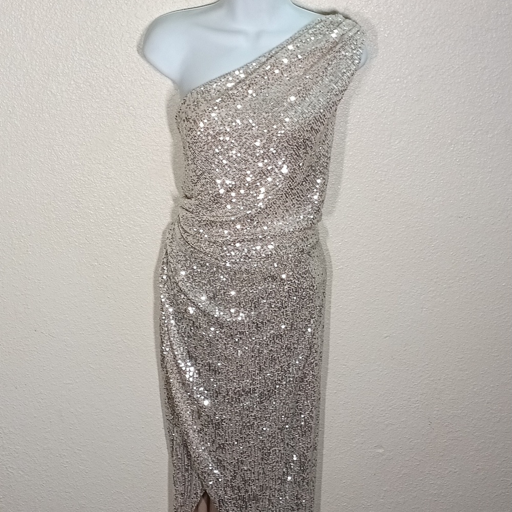 Alexia Admor Sequin 1 shoulder gown